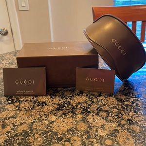 GUCCI Sunglasses 💯 Authentic